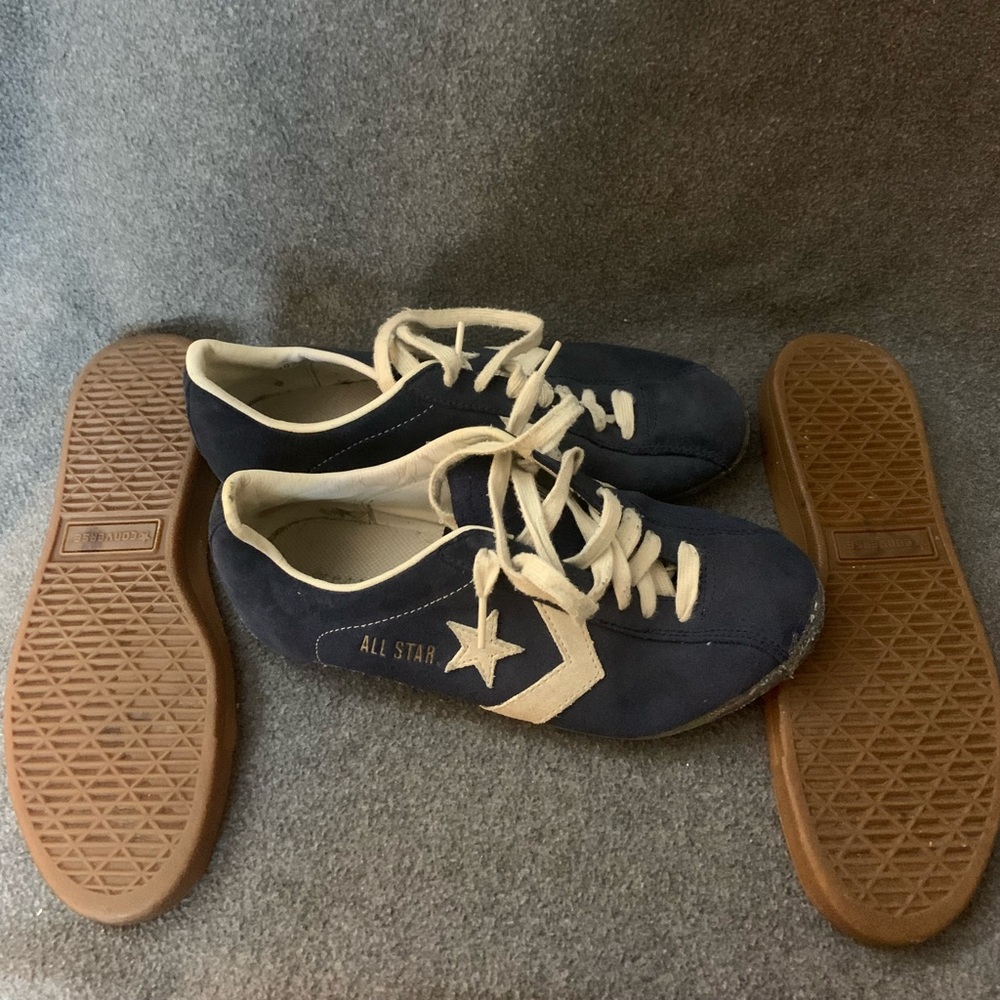 Converse RARE 1975 reissue. Vintage style need sole glued.